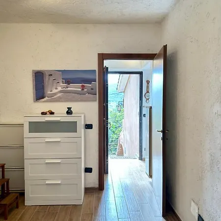 Hostdomus - Arcobaleno Villa