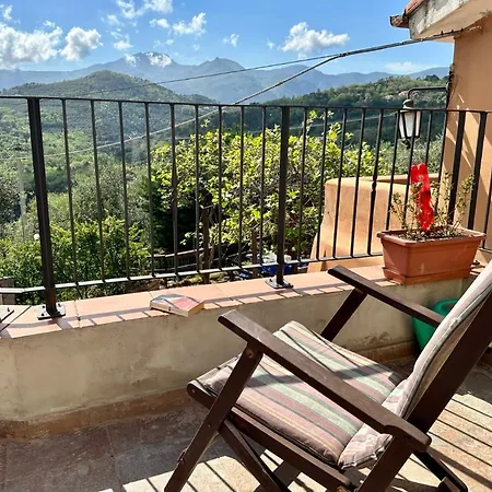 Hostdomus - Arcobaleno * Finale Ligure